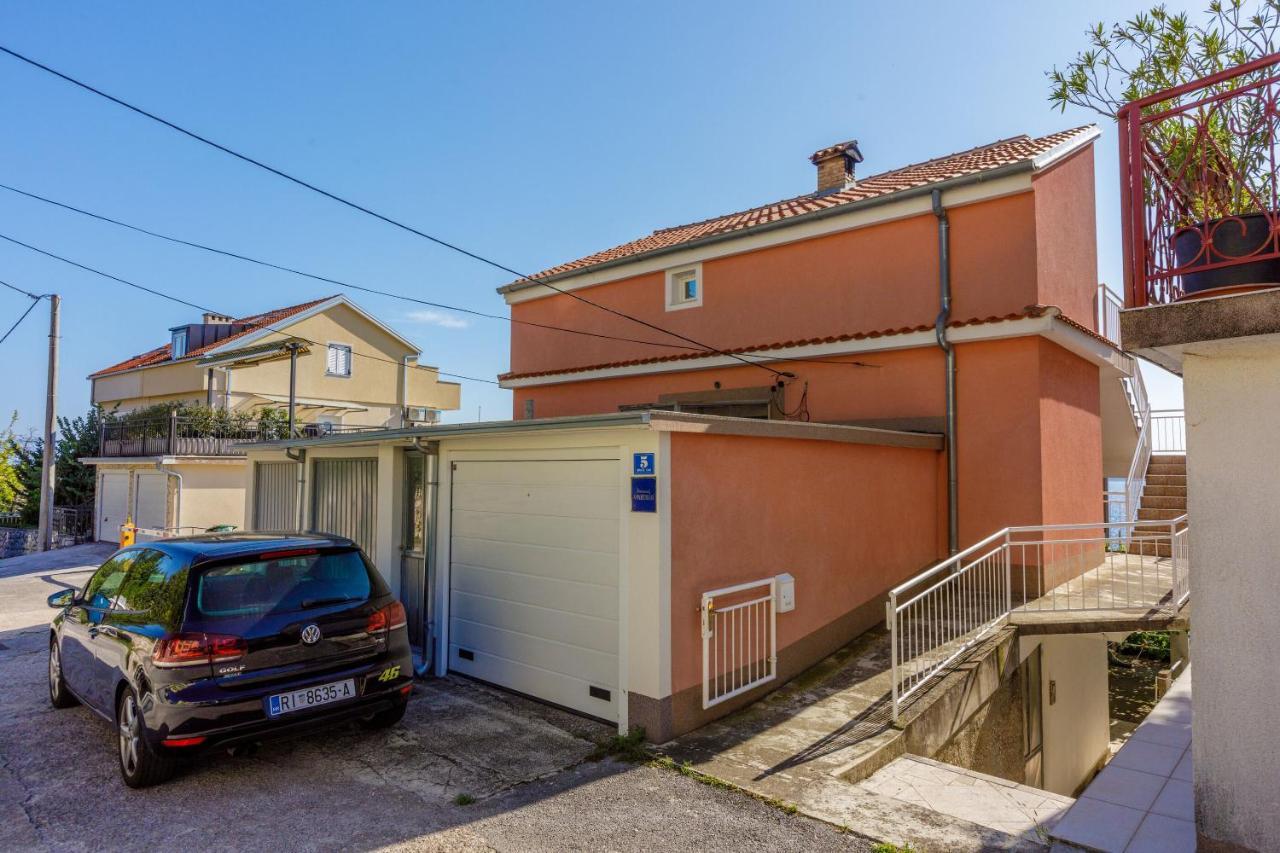 Apartment Davor Драмал Екстериор снимка