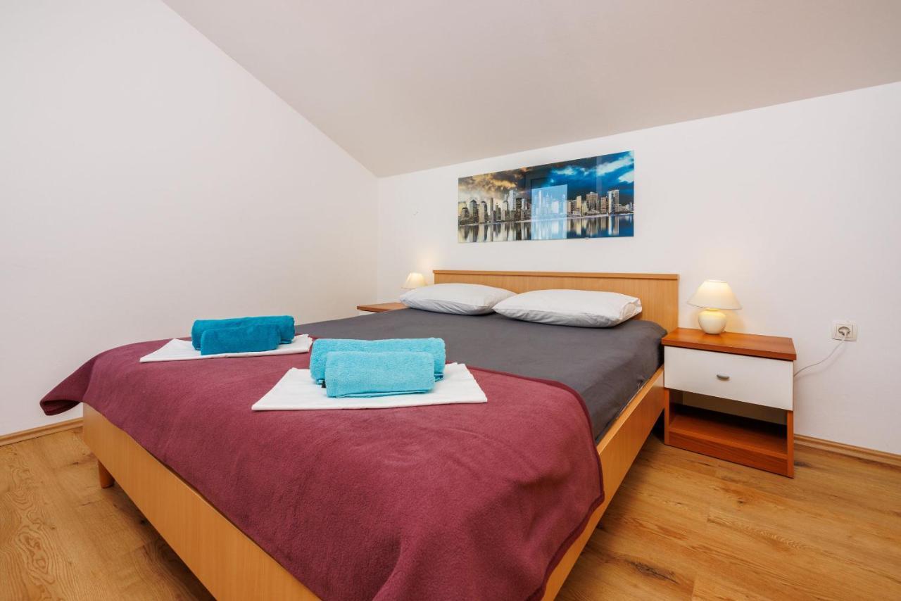 Apartment Davor Драмал Екстериор снимка